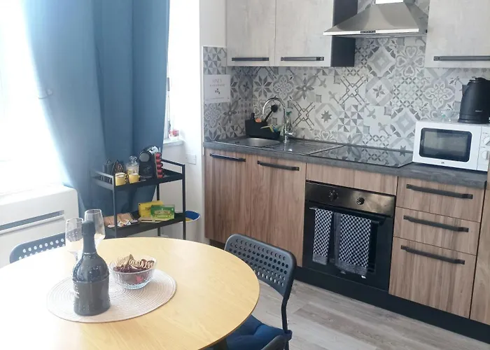 Blu House Casa Vicino Terminal Traghetti Apartman